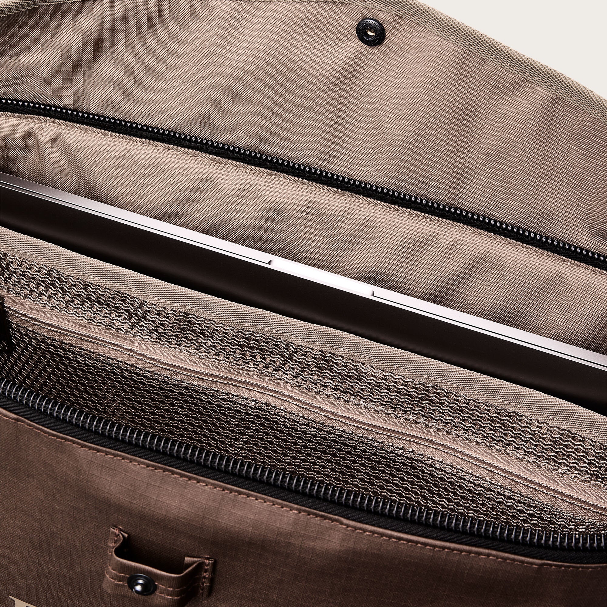 ALL-WEATHER TOTE BAG - Image 5