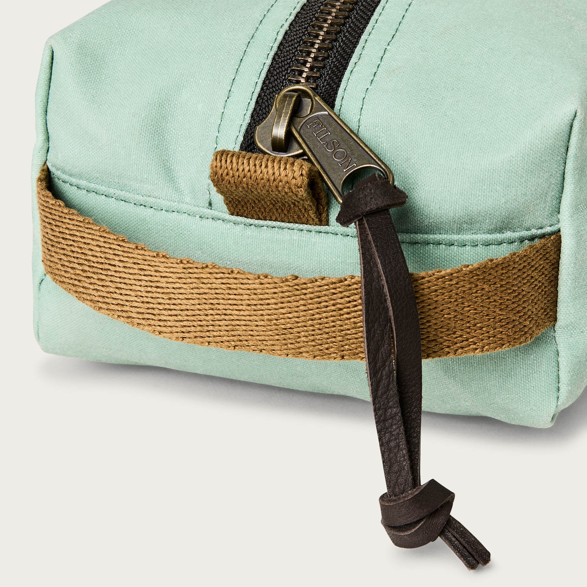 TIN CLOTH TRAVEL KIT - Image 5
